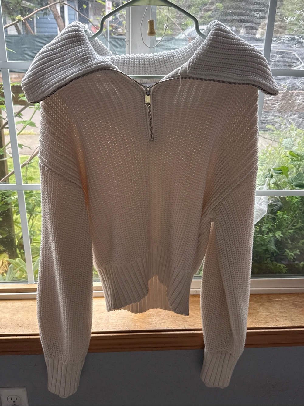 Athleta Cream Cropped Half-Zip Turtleneck Sweater